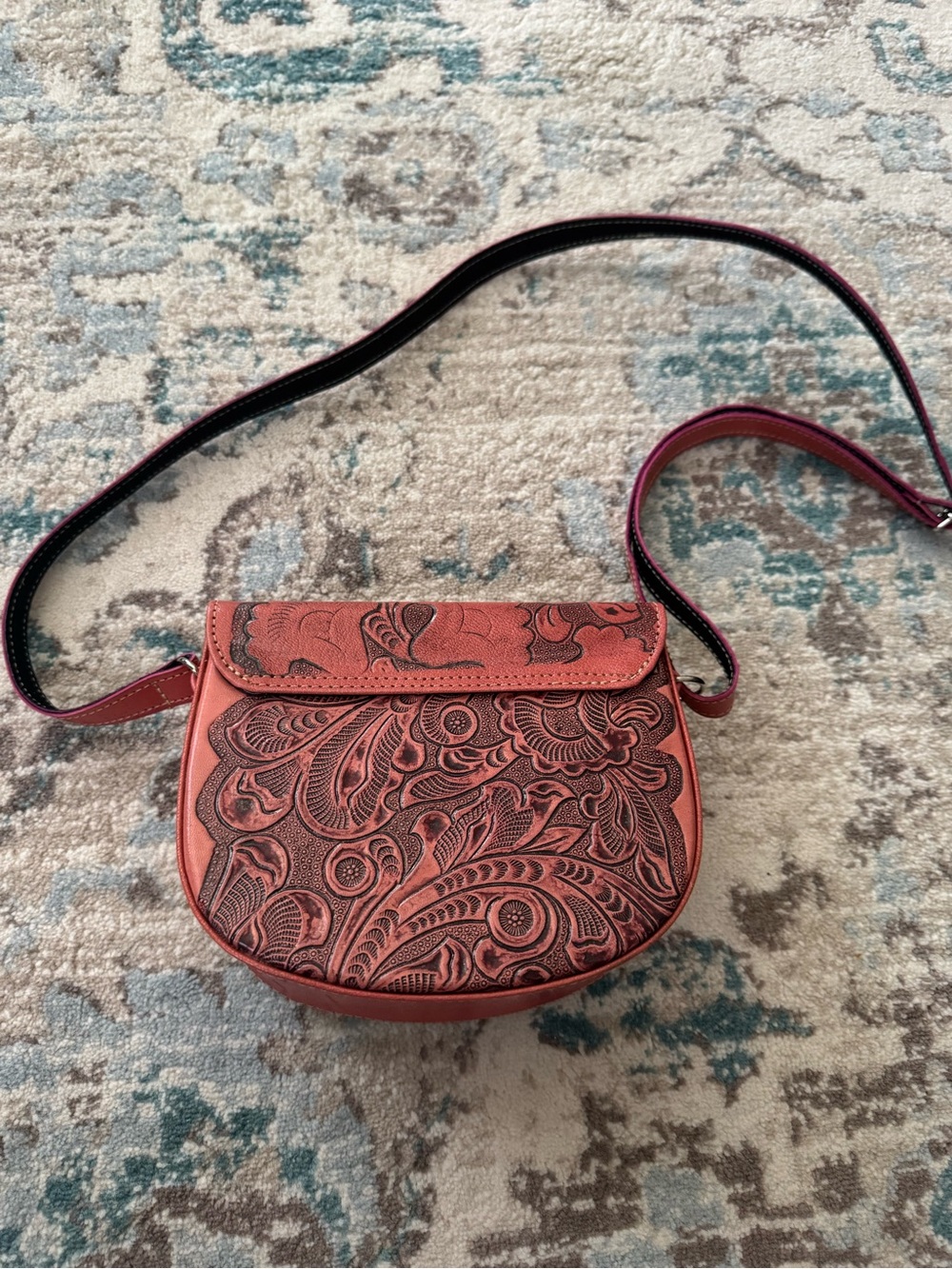 Western Tooled Floral Crossbody Purse – Brown Leather Cowgirl Shoulder Bag - Picture 5 of 7